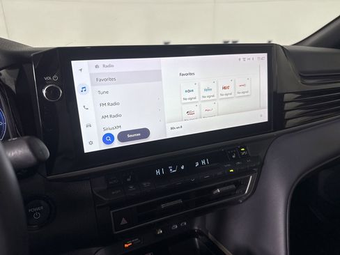 Used 2025 Toyota Camry XSE image 12