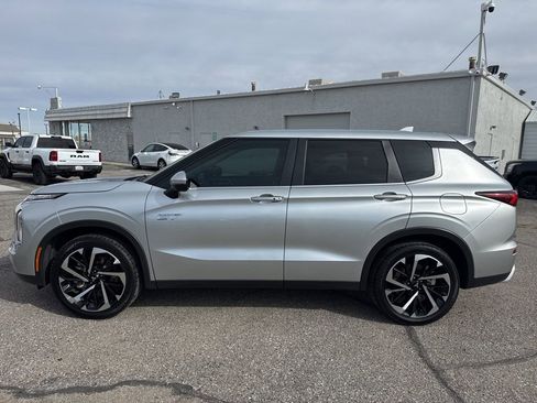 Used 2024 Mitsubishi Outlander SE image 4