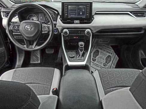 Certified 2021 Toyota RAV4 XLE w/ Convenience Package AWD/4WD image 12