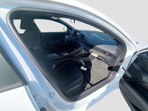 New 2026 Hyundai Elantra Sport FWD image 20