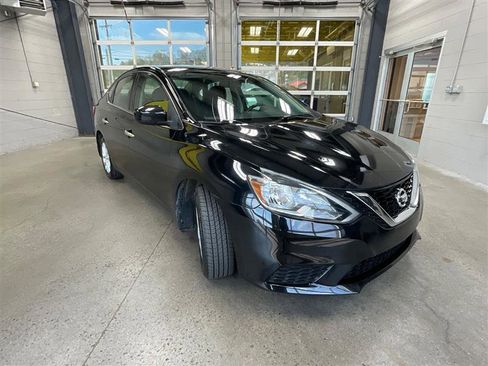 Used 2019 Nissan Sentra SV image 7
