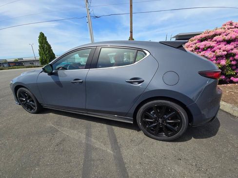 Used 2025 MAZDA MAZDA3 Hatchback w/Premium Plus Pkg AWD/4WD image 12