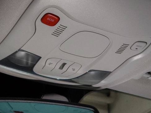 Used 2021 Jeep Renegade Limited image 38