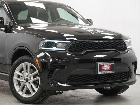 Certified 2025 Dodge Durango GT image 3