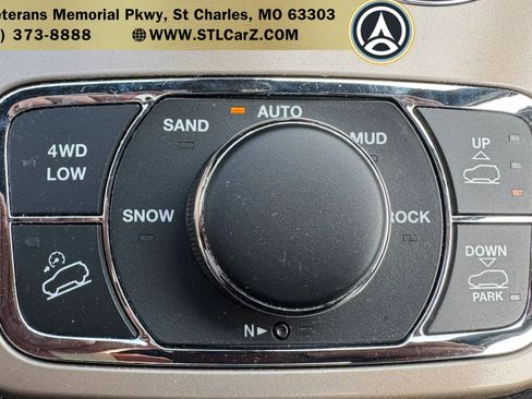 Used 2015 Jeep Grand Cherokee Overland w/ Advanced Technology Group image 14