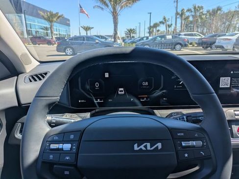 New 2025 Kia K4 EX image 28