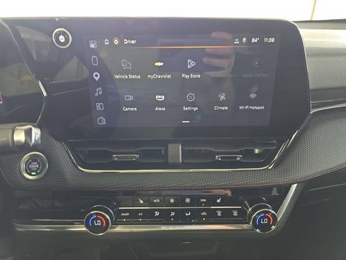 Used 2025 Chevrolet Equinox RS FWD image 16