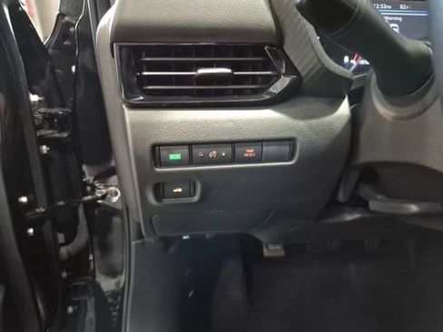Used 2024 Nissan Sentra SR FWD image 12