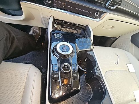 Used 2023 Kia Sportage EX image 11