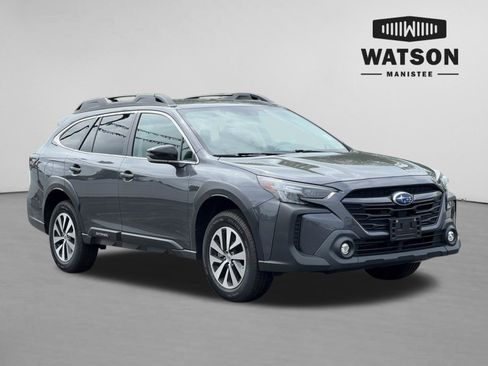 Used 2023 Subaru Outback Premium AWD/4WD image 1