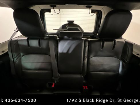 Used 2022 Jeep Wrangler Unlimited Sahara w/ Cold Weather Group image 25