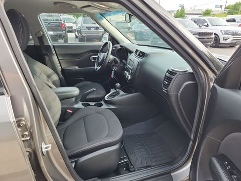 Used 2015 Kia Soul FWD image 20
