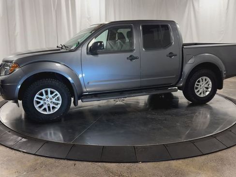Used 2019 Nissan Frontier SV image 6