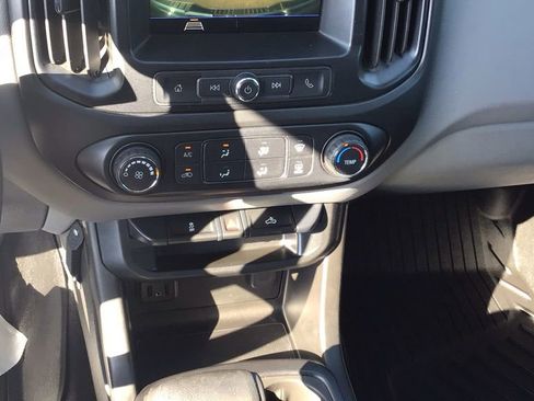 Used 2019 GMC Canyon 2WD Crew Cab w/ Convenience Package image 24