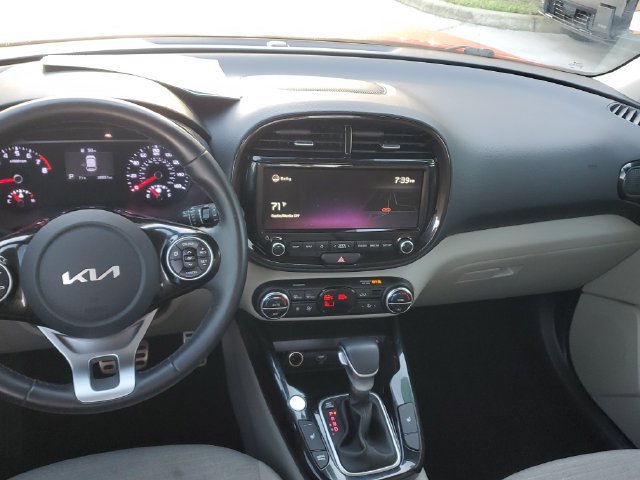 Certified 2022 Kia Soul EX FWD image 14