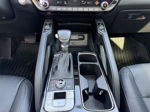 Used 2022 Kia Telluride EX w/ EX Premium Package image 18