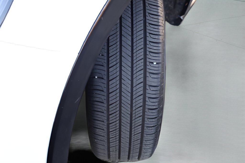 Used 2026 Honda HR-V EX-L image 4