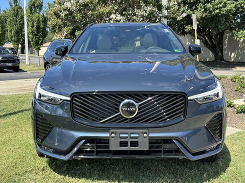 New 2026 Volvo XC60 B5 Core w/ Climate Package image 23