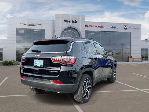 Used 2025 Jeep Compass Limited w/ Sun & Sound Group AWD/4WD image 7