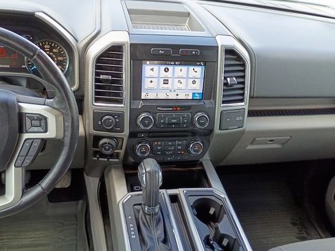 Used 2017 Ford F150 Lariat RWD image 31