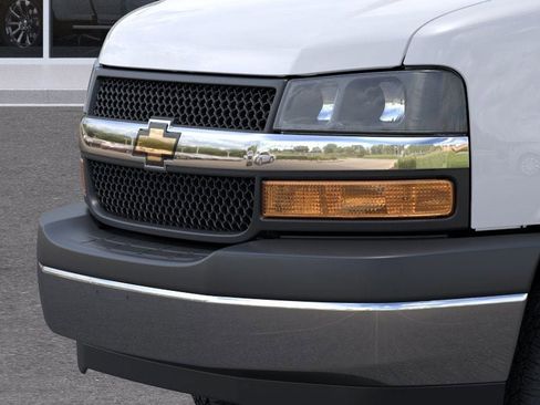 New 2025 Chevrolet Express 3500 Work Van w/ Power Convenience Package image 41