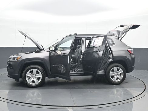 Used 2022 Jeep Compass Latitude w/ Convenience Group image 27