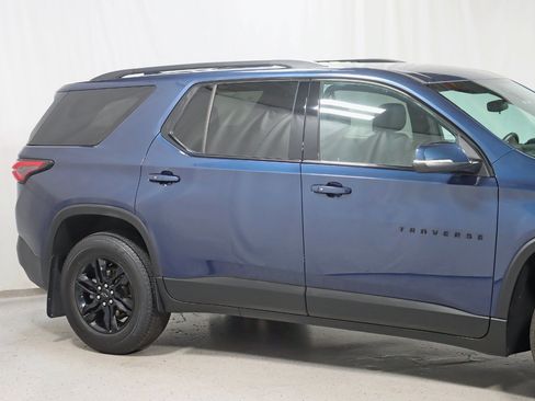 Used 2023 Chevrolet Traverse LT w/ Midnight/Sport Edition AWD/4WD image 3