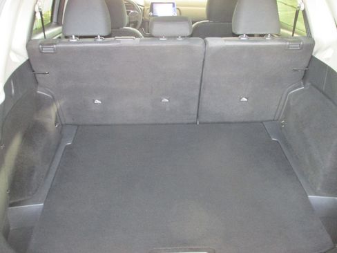 Used 2024 Nissan Rogue SV image 32