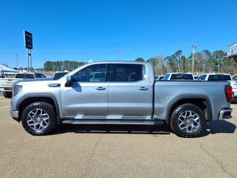 Used 2023 GMC Sierra 1500 SLT w/ SLT Premium Plus Package image 1