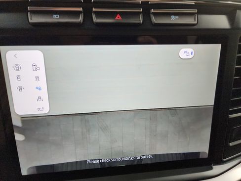 Used 2023 Ford F250 Lariat w/ Sport Appearance Package image 65