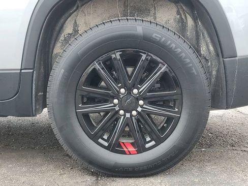 Certified 2023 Chevrolet Traverse LT FWD image 31