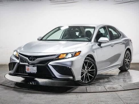 Certified 2023 Toyota Camry SE w/ Convenience Package image 1