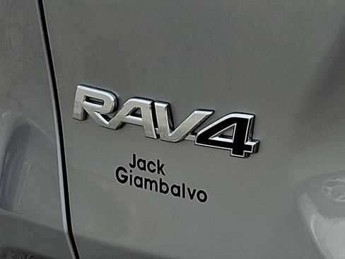 Used 2025 Toyota RAV4 XLE image 29