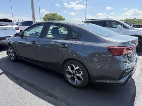 Used 2021 Kia Forte LXS FWD image 2