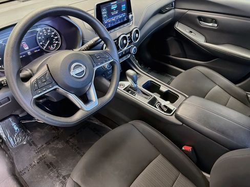 Used 2025 Nissan Sentra SV FWD image 7