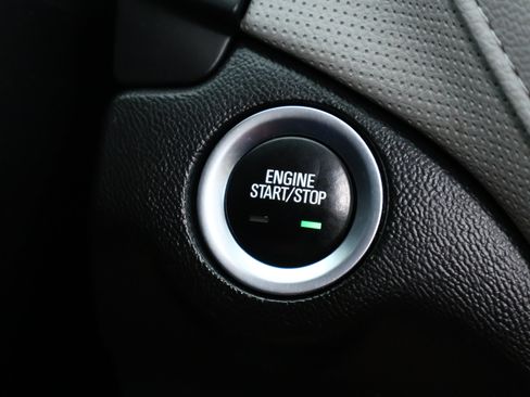 Used 2019 Chevrolet Equinox Premier FWD image 16