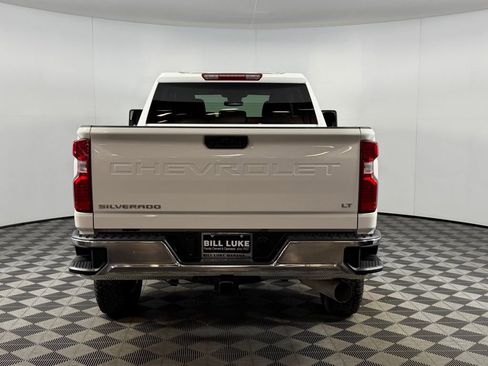 Used 2025 Chevrolet Silverado 2500 LT w/ Convenience Package image 8