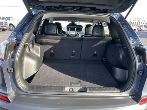 Used 2020 Jeep Cherokee Limited image 9