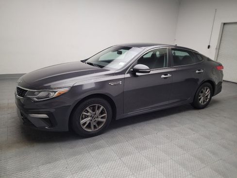 Used 2019 Kia Optima LX FWD image 2