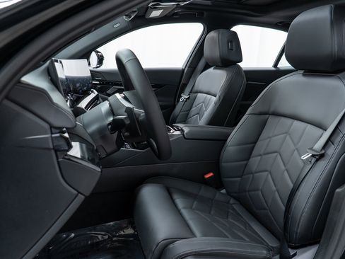 New 2026 BMW 530i xDrive w/ Premium Package image 13