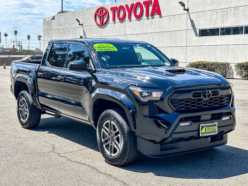 Used 2026 Toyota Tacoma TRD Sport RWD image 3