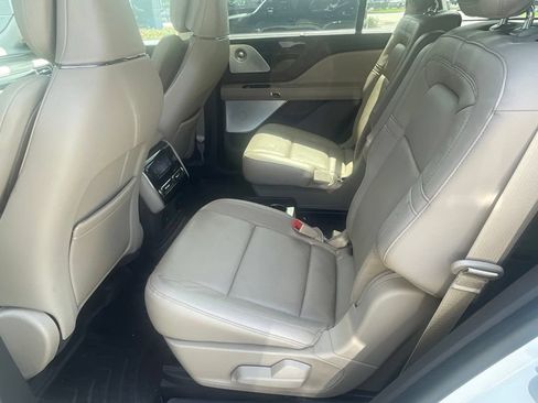 Used 2023 Lincoln Aviator Reserve w/ Equipment Group 201A AWD/4WD image 12