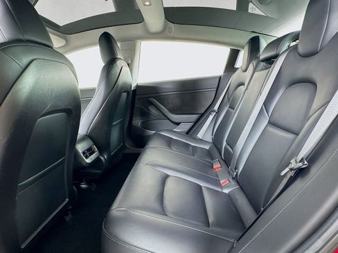 Used 2018 Tesla Model 3 Long Range image 9