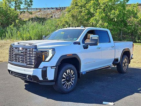 New 2026 GMC Sierra 2500 Denali Ultimate AWD/4WD image 3