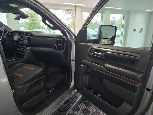 Used 2024 GMC Sierra 2500 AT4 w/ AT4 Premium Plus Package image 45