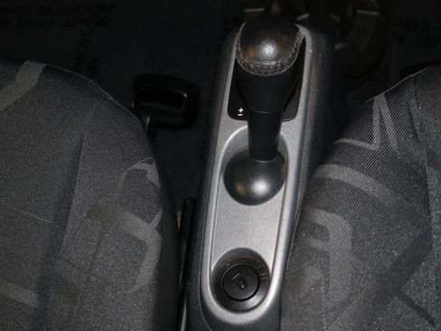 Used 2009 smart fortwo passion RWD image 44