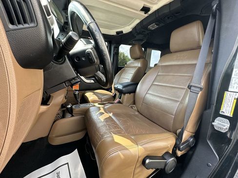 Used 2012 Jeep Wrangler Unlimited Sahara w/ Dual Top Group image 17