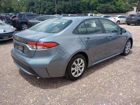 Used 2020 Toyota Corolla LE FWD image 7