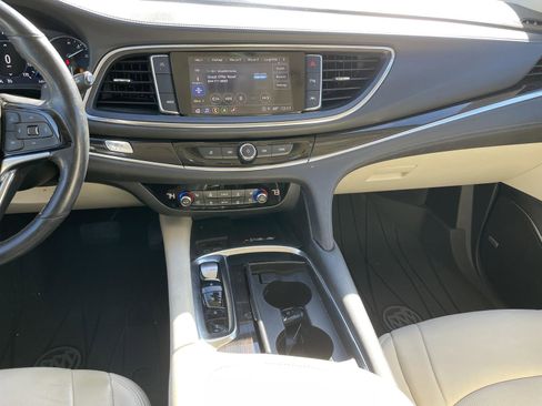 Used 2022 Buick Enclave Premium w/ Experience Buick Package image 19