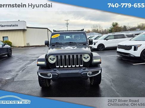 Used 2020 Jeep Gladiator Overland AWD/4WD image 2
